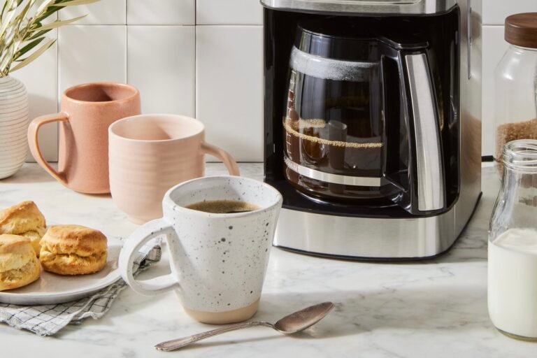 How Much Coffee To Put In Coffee Maker